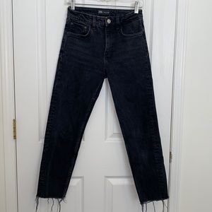 Black mom jeans from Zara